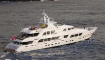 M/Y�VF-15 (ex PRIMADONNA)